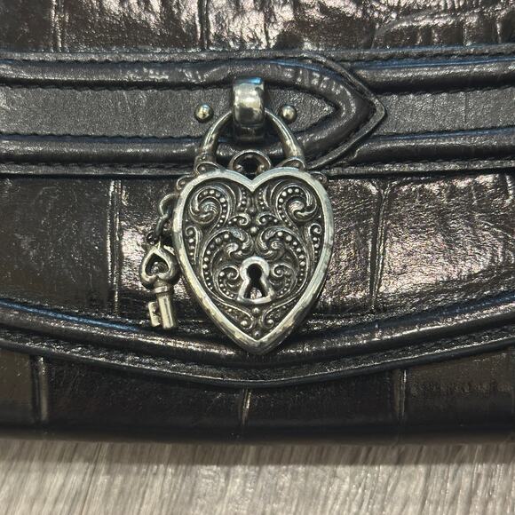 Brighton Vintage Black Croc Embossed Leather Crossbody Bag Heart Lock Charm Luxe - Picture 4 of 11